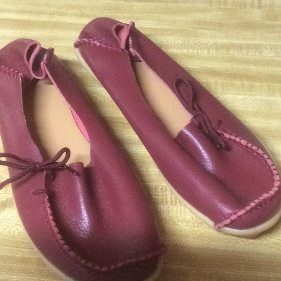 3 pair of womens flats size 11; 1 pair size 12 W, - Picture 3 of 7